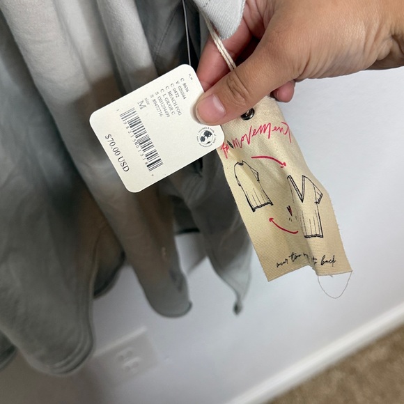 NWT Free People Movement Hot Shot Reversible Tee Light Gray M - Picture 3 of 5